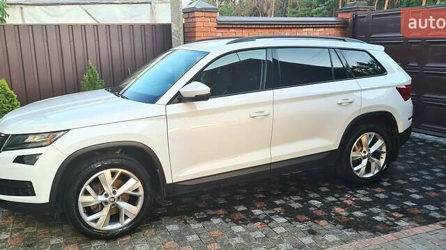 Белый Шкода Kodiaq, объемом двигателя 1.97 л и пробегом 125 тыс. км за 29000 $, фото 1 на Automoto.ua