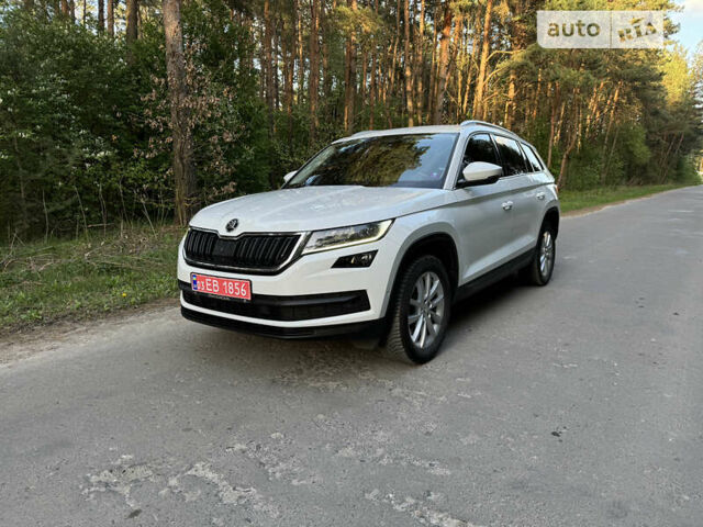 Белый Шкода Kodiaq, объемом двигателя 2 л и пробегом 160 тыс. км за 28500 $, фото 1 на Automoto.ua