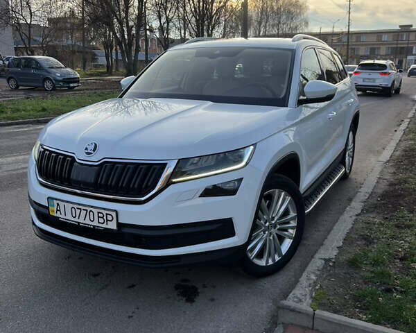 Белый Шкода Kodiaq, объемом двигателя 2 л и пробегом 141 тыс. км за 26200 $, фото 1 на Automoto.ua