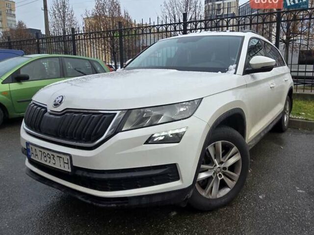 Белый Шкода Kodiaq, объемом двигателя 1.98 л и пробегом 99 тыс. км за 23600 $, фото 1 на Automoto.ua
