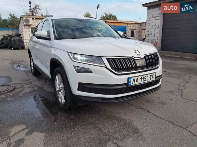 Белый Шкода Kodiaq, объемом двигателя 1.97 л и пробегом 98 тыс. км за 28500 $, фото 1 на Automoto.ua
