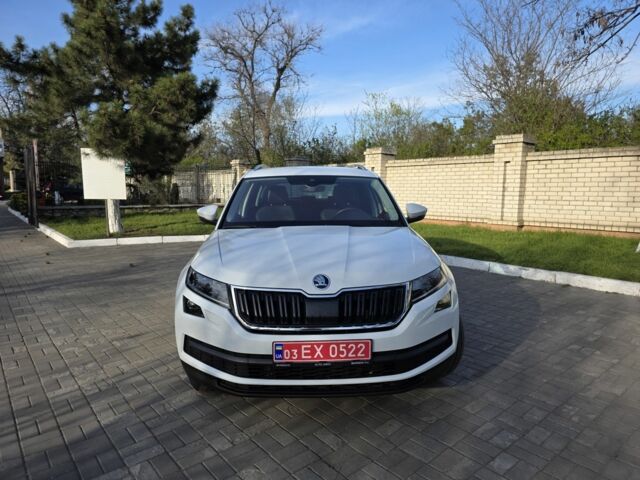 Белый Шкода Kodiaq, объемом двигателя 2 л и пробегом 187 тыс. км за 28800 $, фото 1 на Automoto.ua