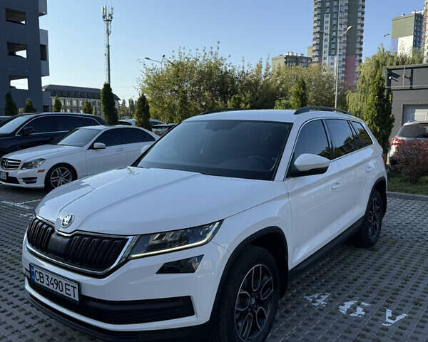 Белый Шкода Kodiaq, объемом двигателя 1.97 л и пробегом 170 тыс. км за 27200 $, фото 1 на Automoto.ua