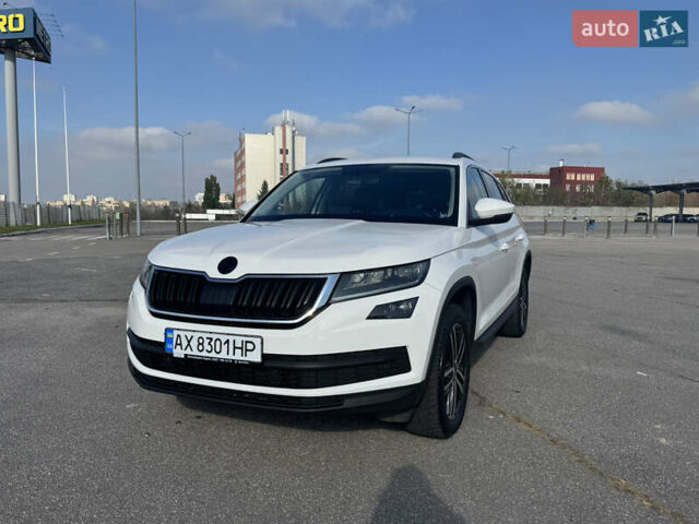 Шкода Kodiaq 2019 у Харкові на Automoto.ua Білий Шкода Kodiaq, об'ємом двигуна 1.98 л та пробігом 99 тис. км за 29000 $, фото 1 на Automoto.ua