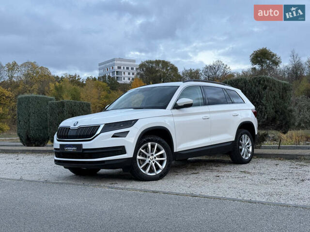 Белый Шкода Kodiaq, объемом двигателя 1.98 л и пробегом 95 тыс. км за 26699 $, фото 1 на Automoto.ua