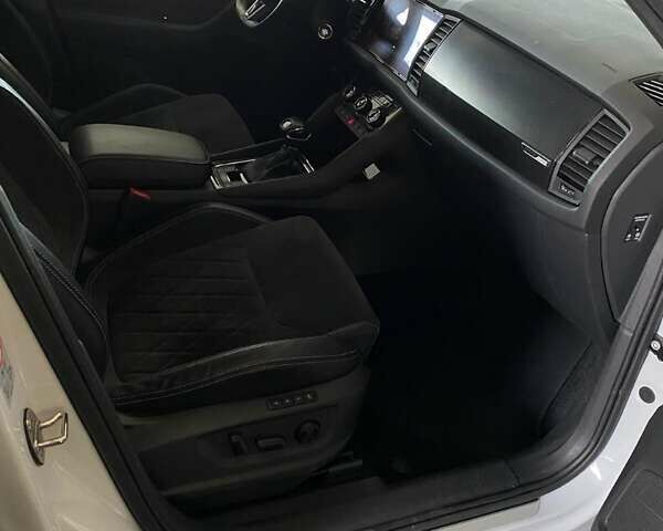 Шкода Kodiaq 2020 у Львові на Automoto.ua Білий Шкода Kodiaq, об'ємом двигуна 1.9 л та пробігом 156 тис. км за 20997 $, фото 1 на Automoto.ua