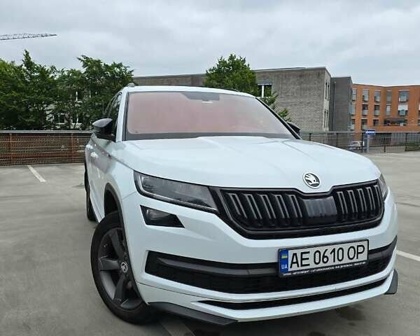 Белый Шкода Kodiaq, объемом двигателя 1.97 л и пробегом 68 тыс. км за 32800 $, фото 1 на Automoto.ua