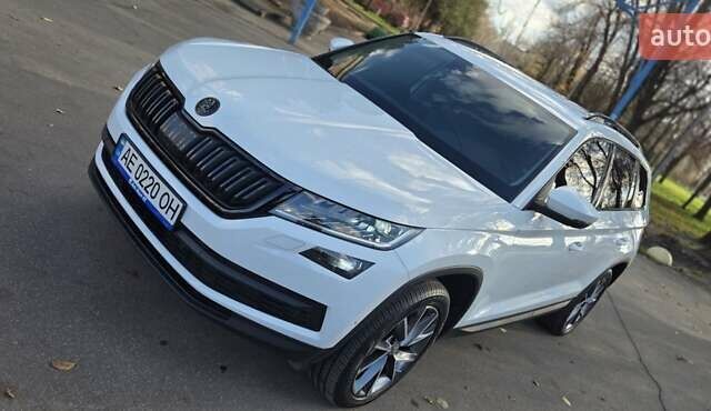 Белый Шкода Kodiaq, объемом двигателя 2 л и пробегом 200 тыс. км за 32000 $, фото 1 на Automoto.ua