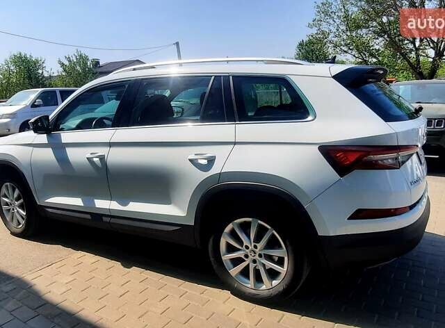 Белый Шкода Kodiaq, объемом двигателя 1.98 л и пробегом 90 тыс. км за 32000 $, фото 1 на Automoto.ua