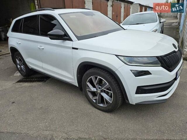 Белый Шкода Kodiaq, объемом двигателя 1.98 л и пробегом 84 тыс. км за 34000 $, фото 1 на Automoto.ua