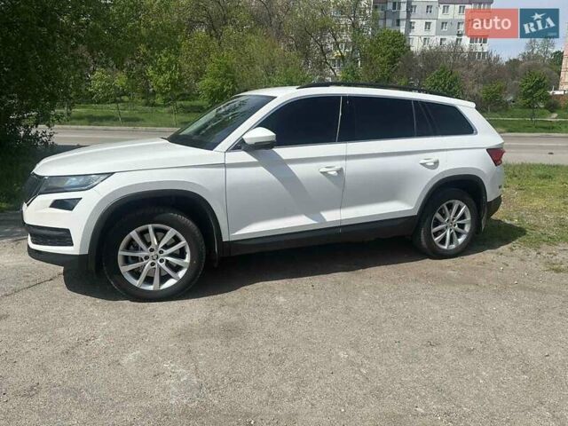 Білий Шкода Kodiaq, об'ємом двигуна 1.98 л та пробігом 195 тис. км за 23800 $, фото 1 на Automoto.ua