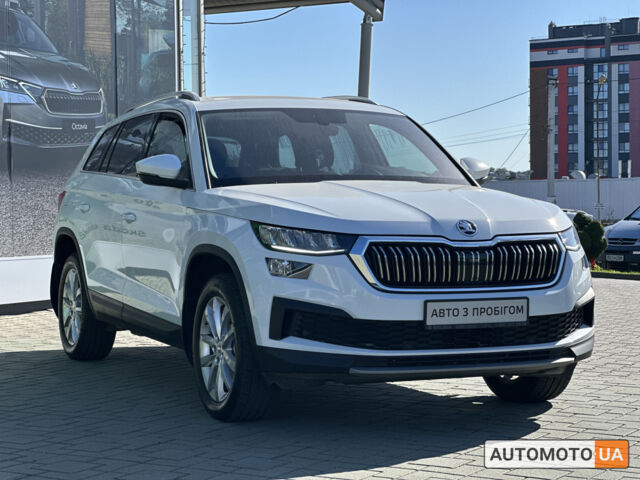 Белый Шкода Kodiaq, объемом двигателя 2 л и пробегом 104 тыс. км за 31954 $, фото 1 на Automoto.ua
