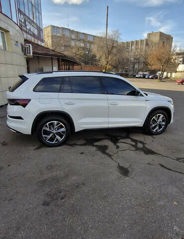Білий Шкода Kodiaq, об'ємом двигуна 1.97 л та пробігом 31 тис. км за 46199 $, фото 1 на Automoto.ua