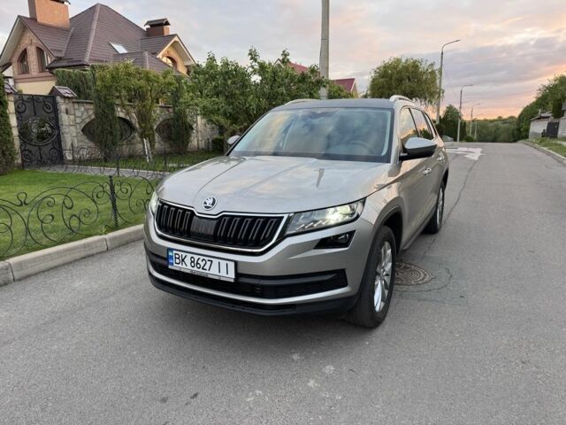 Бежевый Шкода Kodiaq, объемом двигателя 2 л и пробегом 99 тыс. км за 25000 $, фото 1 на Automoto.ua