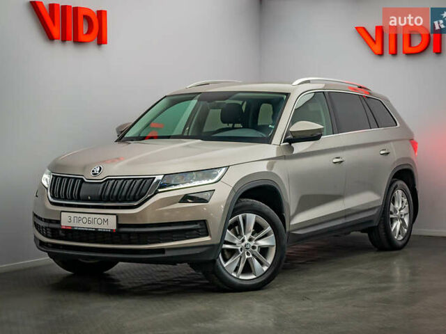 Бежевый Шкода Kodiaq, объемом двигателя 2 л и пробегом 142 тыс. км за 25423 $, фото 1 на Automoto.ua