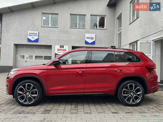 Красный Шкода Kodiaq, объемом двигателя 2 л и пробегом 190 тыс. км за 35999 $, фото 1 на Automoto.ua