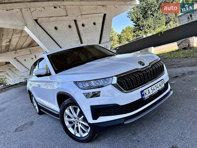 Шкода Kodiaq 2023 в Киеве на Automoto.ua Шкода Kodiaq, объемом двигателя 1.97 л и пробегом 80 тыс. км за 37997 $, фото 1 на Automoto.ua