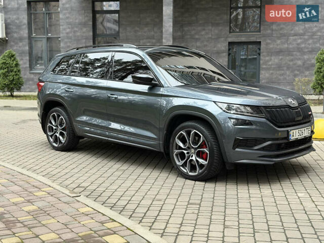 Серый Шкода Kodiaq, объемом двигателя 2 л и пробегом 210 тыс. км за 31500 $, фото 1 на Automoto.ua