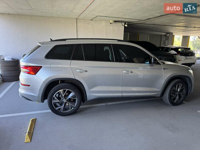 Серый Шкода Kodiaq, объемом двигателя 1.98 л и пробегом 208 тыс. км за 28500 $, фото 1 на Automoto.ua