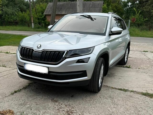 Серый Шкода Kodiaq, объемом двигателя 0 л и пробегом 33 тыс. км за 34000 $, фото 1 на Automoto.ua