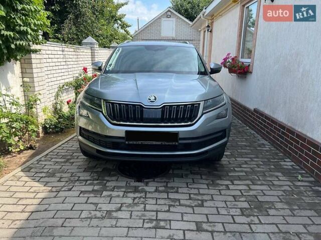 Серый Шкода Kodiaq, объемом двигателя 1.97 л и пробегом 102 тыс. км за 35000 $, фото 1 на Automoto.ua