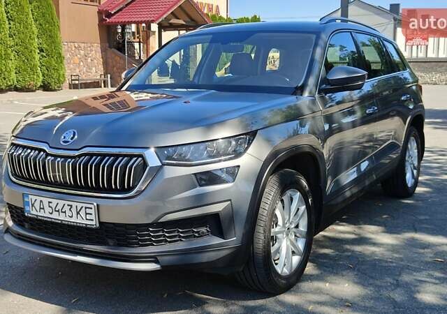 Серый Шкода Kodiaq, объемом двигателя 2 л и пробегом 86 тыс. км за 33700 $, фото 1 на Automoto.ua