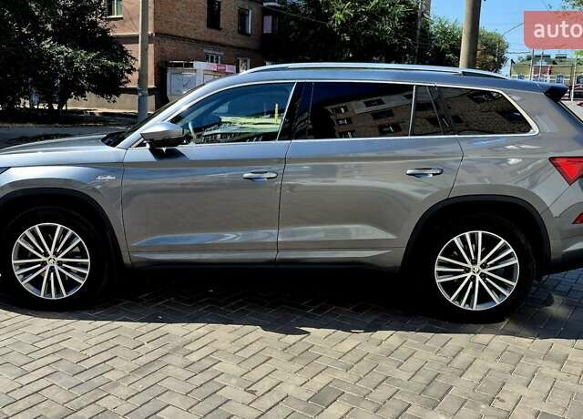 Шкода Kodiaq 2023 в Львове на Automoto.ua Серый Шкода Kodiaq, объемом двигателя 1.97 л и пробегом 31 тыс. км за 46000 $, фото 1 на Automoto.ua