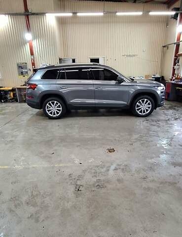 Сірий Шкода Kodiaq, об'ємом двигуна 1.97 л та пробігом 33 тис. км за 42500 $, фото 1 на Automoto.ua