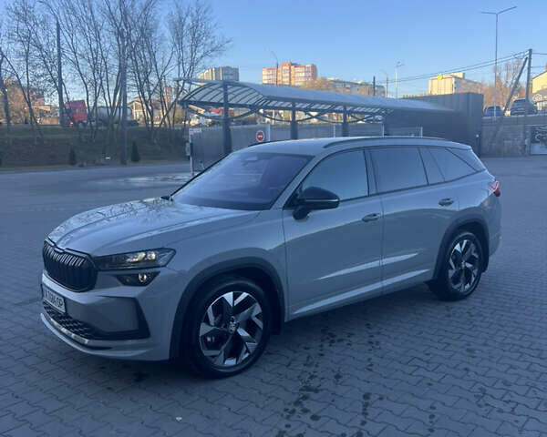 Шкода Kodiaq 2024 в Хмельницком на Automoto.ua Серый Шкода Kodiaq, объемом двигателя 1.98 л и пробегом 18 тыс. км за 46400 $, фото 1 на Automoto.ua