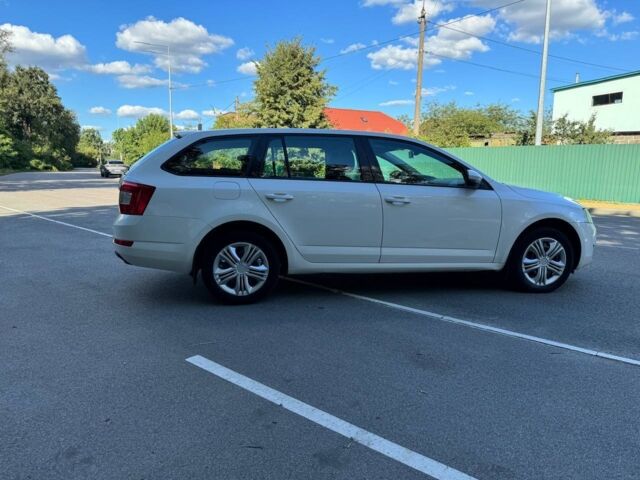 Білий Шкода Октавія А7, об'ємом двигуна 1.4 л та пробігом 0 тис. км за 8000 $, фото 1 на Automoto.ua