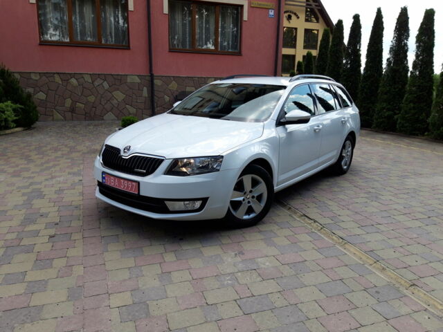 Белый Шкода Octavia A7, объемом двигателя 1.6 л и пробегом 152 тыс. км за 10700 $, фото 1 на Automoto.ua