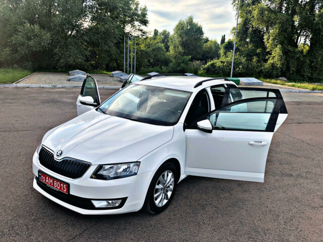Білий Шкода Octavia A7, об'ємом двигуна 1 л та пробігом 218 тис. км за 11800 $, фото 1 на Automoto.ua