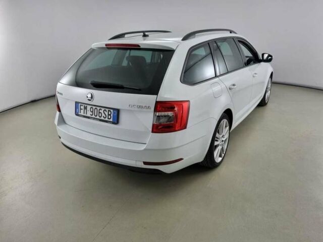 Белый Шкода Octavia A7, объемом двигателя 1.6 л и пробегом 258 тыс. км за 13100 $, фото 1 на Automoto.ua