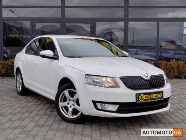 Белый Шкода Octavia A7, объемом двигателя 1.6 л и пробегом 267 тыс. км за 10699 $, фото 1 на Automoto.ua