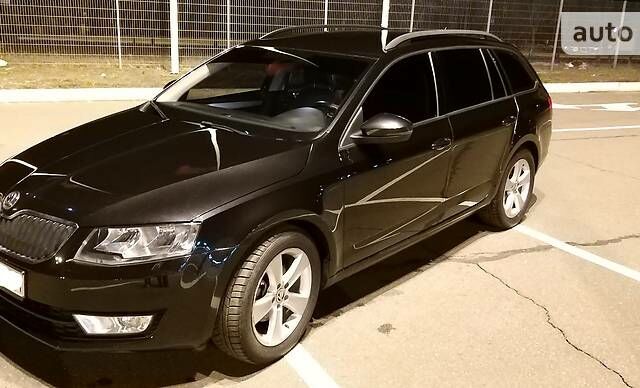 Чорний Шкода Octavia A7, об'ємом двигуна 2 л та пробігом 233 тис. км за 14500 $, фото 1 на Automoto.ua