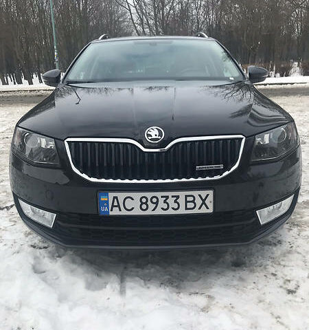 Черный Шкода Octavia A7, объемом двигателя 1.6 л и пробегом 248 тыс. км за 12500 $, фото 1 на Automoto.ua