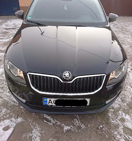 Черный Шкода Octavia A7, объемом двигателя 2 л и пробегом 200 тыс. км за 14900 $, фото 1 на Automoto.ua