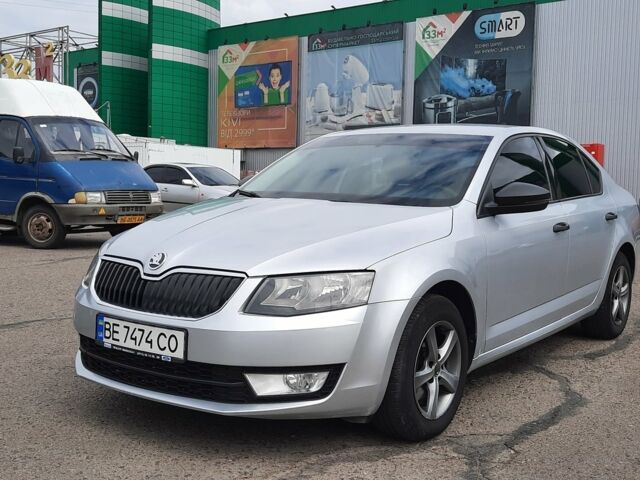 Серый Шкода Octavia A7, объемом двигателя 16 л и пробегом 253 тыс. км за 8950 $, фото 1 на Automoto.ua