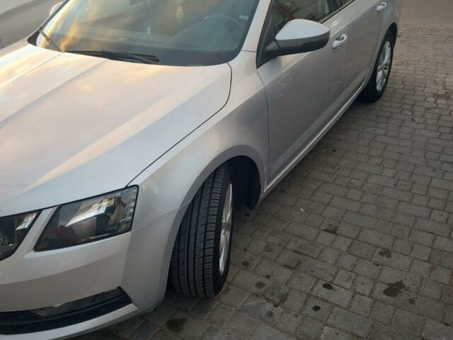 Серый Шкода Octavia A7, объемом двигателя 1.6 л и пробегом 219 тыс. км за 13200 $, фото 1 на Automoto.ua
