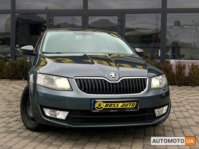 Серый Шкода Octavia A7, объемом двигателя 2 л и пробегом 273 тыс. км за 13000 $, фото 1 на Automoto.ua