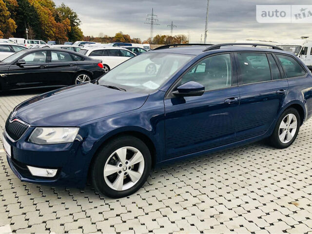 Синій Шкода Octavia A7, об'ємом двигуна 2 л та пробігом 190 тис. км за 13500 $, фото 1 на Automoto.ua