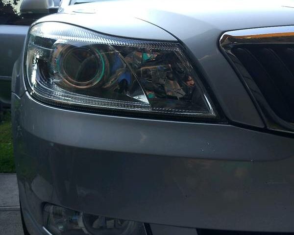 Сірий Шкода Октавія Комбі, об'ємом двигуна 1.6 л та пробігом 156 тис. км за 13000 $, фото 1 на Automoto.ua