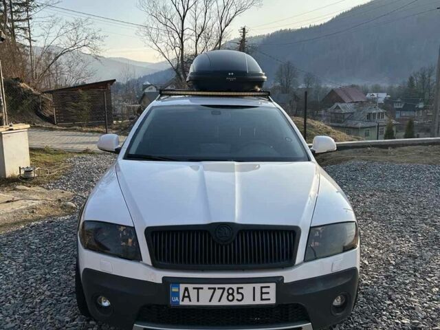 Білий Шкода Octavia Scout, об'ємом двигуна 2 л та пробігом 330 тис. км за 6700 $, фото 1 на Automoto.ua