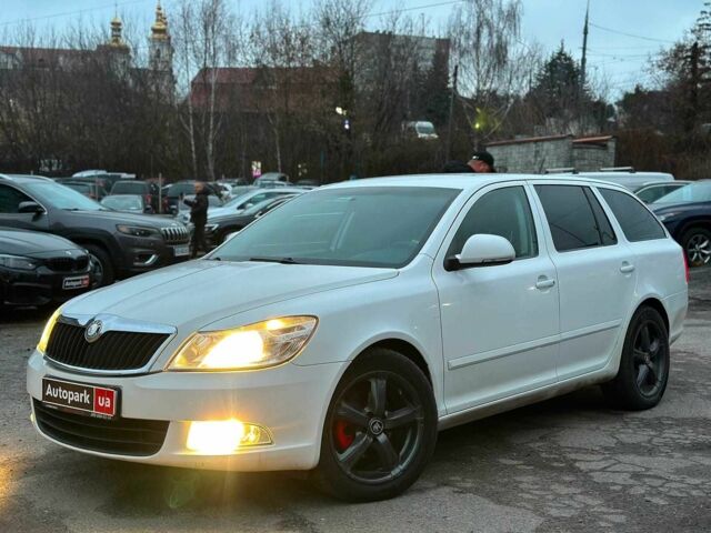 Білий Шкода Octavia Scout, об'ємом двигуна 1.8 л та пробігом 316 тис. км за 6990 $, фото 1 на Automoto.ua