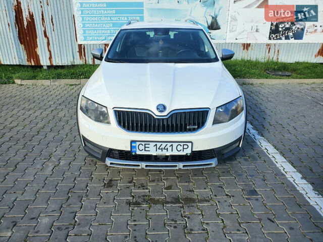 Белый Шкода Октавия Скаут, объемом двигателя 2 л и пробегом 280 тыс. км за 12800 $, фото 1 на Automoto.ua