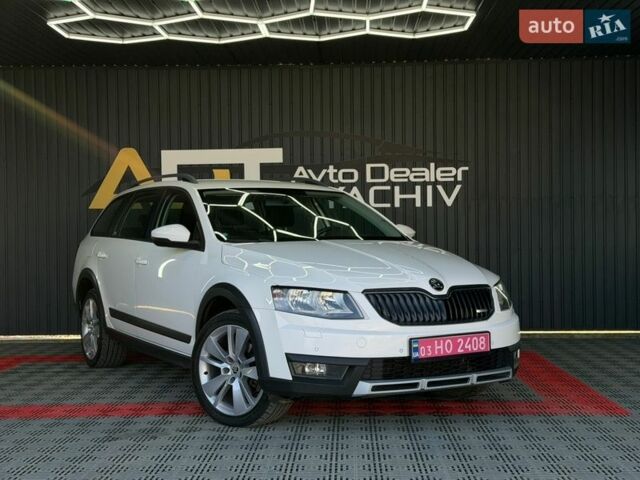 Белый Шкода Октавия Скаут, объемом двигателя 2 л и пробегом 255 тыс. км за 13200 $, фото 1 на Automoto.ua