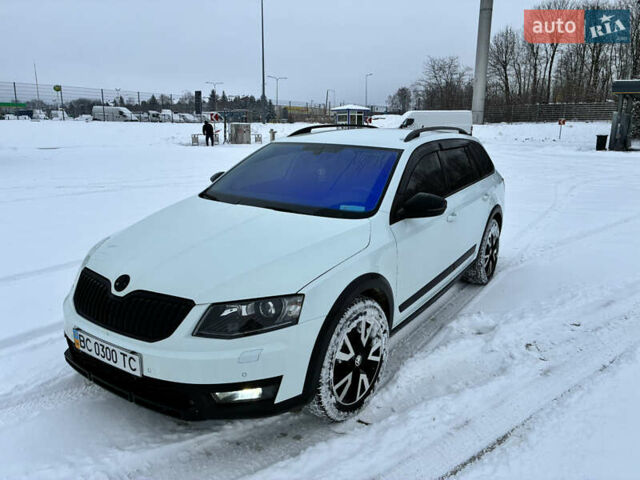 Белый Шкода Октавия Скаут, объемом двигателя 1.97 л и пробегом 186 тыс. км за 12000 $, фото 1 на Automoto.ua