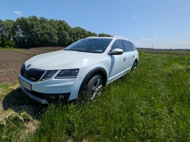 Білий Шкода Octavia Scout, об'ємом двигуна 2 л та пробігом 281 тис. км за 15800 $, фото 1 на Automoto.ua
