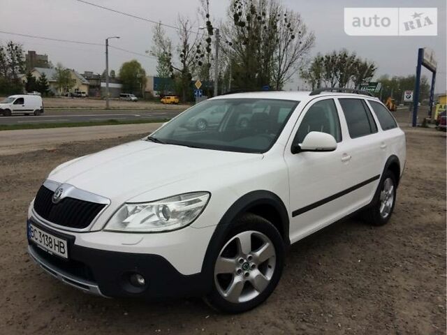 Білий Шкода Octavia Scout, об'ємом двигуна 2 л та пробігом 172 тис. км за 14300 $, фото 1 на Automoto.ua