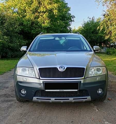 Бежевий Шкода Octavia Scout, об'ємом двигуна 2 л та пробігом 236 тис. км за 6999 $, фото 1 на Automoto.ua
